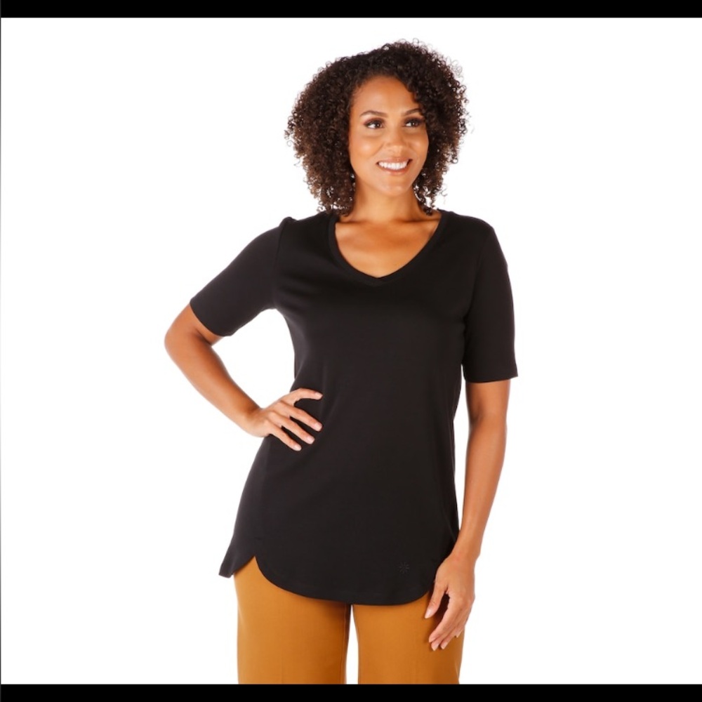 Isaac Mizrahi Black Short Sleeve V-Neck Tee